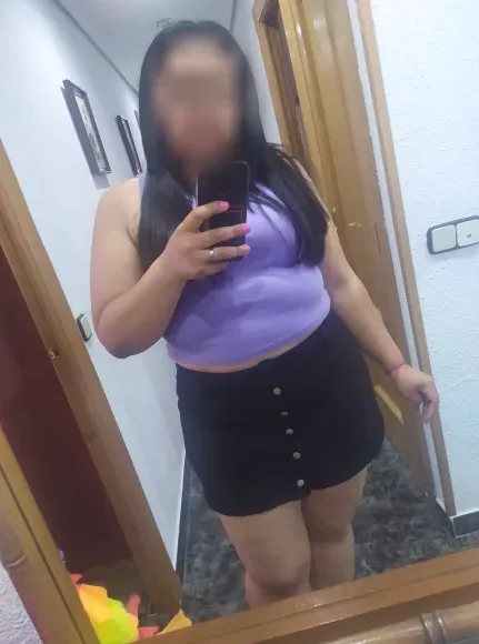 Emilia, 34