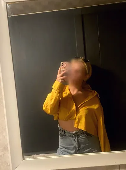 Fabienne, 23