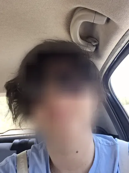 Julia, 35
