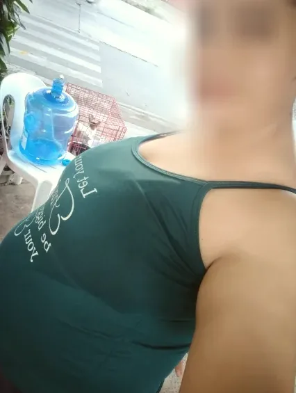 Larissa, 29