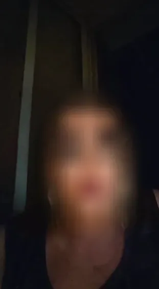 Vivien, 34